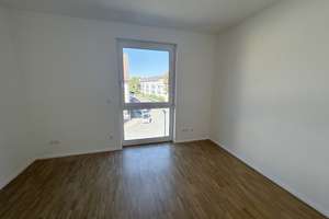 Mit Chick und Charme: 3 Zimmer mit Balkon, moderne Ausstattung, Einbauküche, Tageslichtbad, Aufzug – Biklenstraße 10, 70327 Untertürkheim (Ortsteil), Stuttgart – Vorschaubild 15