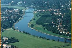 Monatsweise möbliert mieten. Traumhaft DIREKT an der ELBE – Tolkewitzer Straße 59a, 1277 Blasewitz (Stadtteil), Dresden – Vorschaubild 3