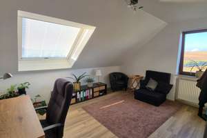 Würzburg-Versbach 3-Zimmer DG-Wohnung mit Balkon – 97078 Versbach, Würzburg – Vorschaubild 4