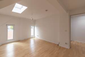 Bezugsfreie 3 Zimmer Dachgeschosswohnung nahe Karl-August-Platz – Pestalozzistrasse 69, 10627 Charlottenburg, Berlin – Vorschaubild 6