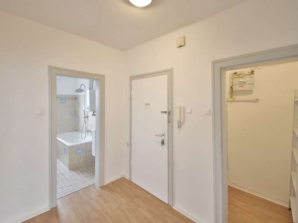 Wohnungsflur & Abstellkammer