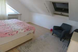 Modernisiertes Reiheneckhaus mit Wintergarten, Galerie & 2 Garagen – ruhige Lage in Nürnberg – Erlachweiherstr 1C, 90455 Kornburg, Worzeldorf, Nürnberg – Vorschaubild 17