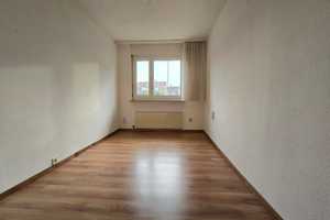 Einfamilienhaus mit Garten, Terrasse, einer ELW, Garage und Stellplätzen sucht neue Besitzer! – Ludwigsburg (Kreis) – Vorschaubild 13