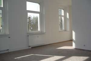 Schöne 3-Zimmer Wohnung in der City! – Rathenaustr. 17, 8412 Werdau – Vorschaubild 1