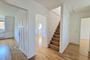 Exklusive Dachgeschoss-Maisonette in Stuttgart-Mitte – Mit großzügigem Balkon und Panoramablick – Die vollständige Adresse der Immobilie erhältst du vom Anbieter., 70182 Rathaus, Stuttgart – Vorschaubild 8