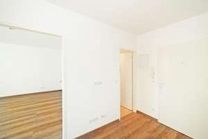 Attraktive und frisch renovierte 2-Zimmer-Wohnung mit Balkon in München Freimann - sofort beziehbar – Die vollständige Adresse der Immobilie erhältst du vom Anbieter., 80939 Freimann, München – Vorschaubild 9