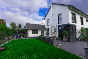 Neuwertiges, freistehendes Einfamilienhaus mit Anbau, zeitlose & stilvolle Ausstattung und Garten – Kaiserslautern (Kreis) – Vorschaubild 4