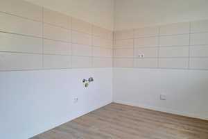 ! Wohnen in der Beimssiedlung - sanierte 2 Raum mit Balkon und Dusche ! – Völpker Str. 16, 39110 Magdeburg – Vorschaubild 3