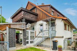 Wohnen oder Vermieten: Zweifamilienhaus mit ca. 195 m² Wohnfläche und flexiblem Nutzungspotenzial – Die vollständige Adresse der Immobilie erhältst du vom Anbieter., 72581 Dettingen an der Erms – Vorschaubild 4