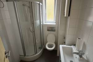 Helle 2,5 Zimmer-Wohnung in Augsburg-Pfersee, renoviert mit Einbauküche / großem Speicherraum – Die vollständige Adresse der Immobilie erhältst du vom Anbieter., 86157 Pfersee-Nord, Augsburg – Vorschaubild 3