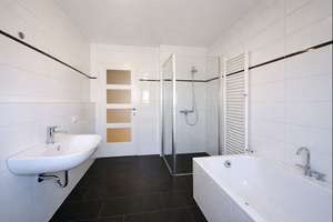 Property thumbnail 11