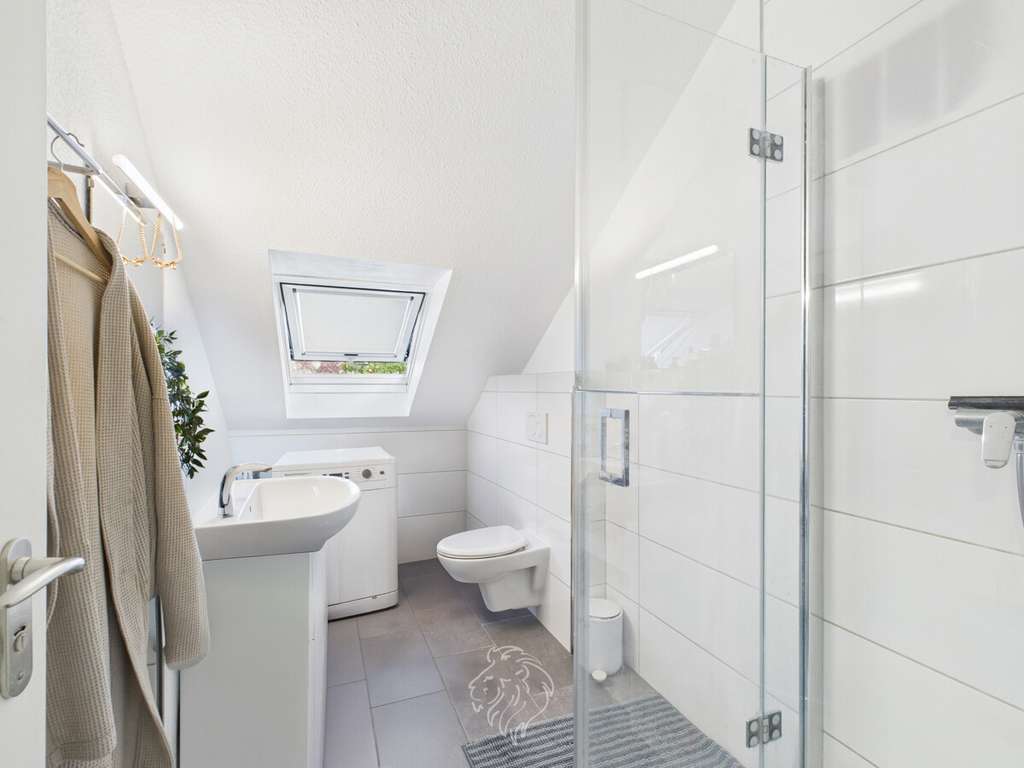 Immobilie in Gerbrunn - Kapitalanlage in WÜ-Gerbrunn: Gepflegtes Mehrfamilienhaus // 6 Einheiten // stabile Mieteinnahmen - Bild 3