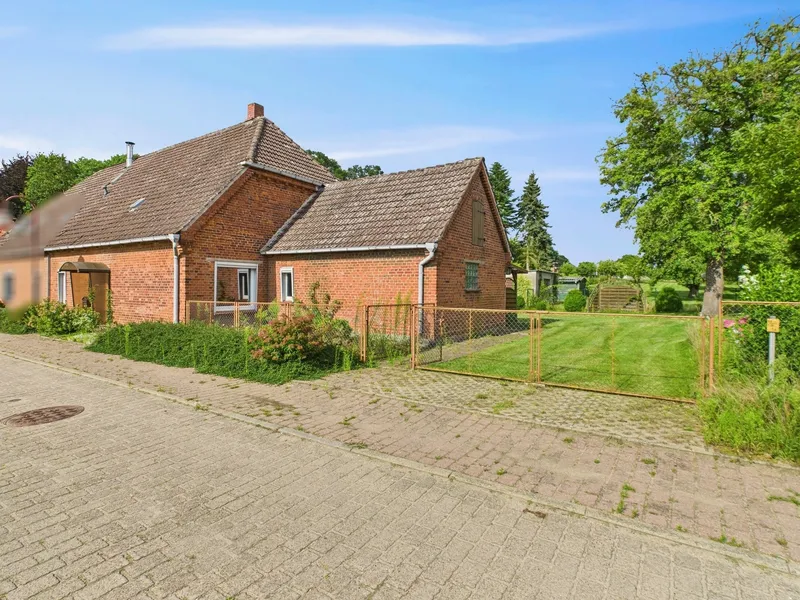 Doppelhaushälfte mit großem Grundstück in Kneese bei Gadebusch, Nordwestmecklenburg Kreis – Bild 3