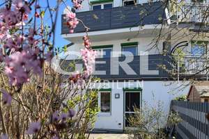 Attraktives Reihenendhaus mit 2 Garagen und kleinem Garten (2 Wohnbereiche möglich) – Die vollständige Adresse der Immobilie erhältst du vom Anbieter., 94315 Kernstadt, Straubing – Vorschaubild 1