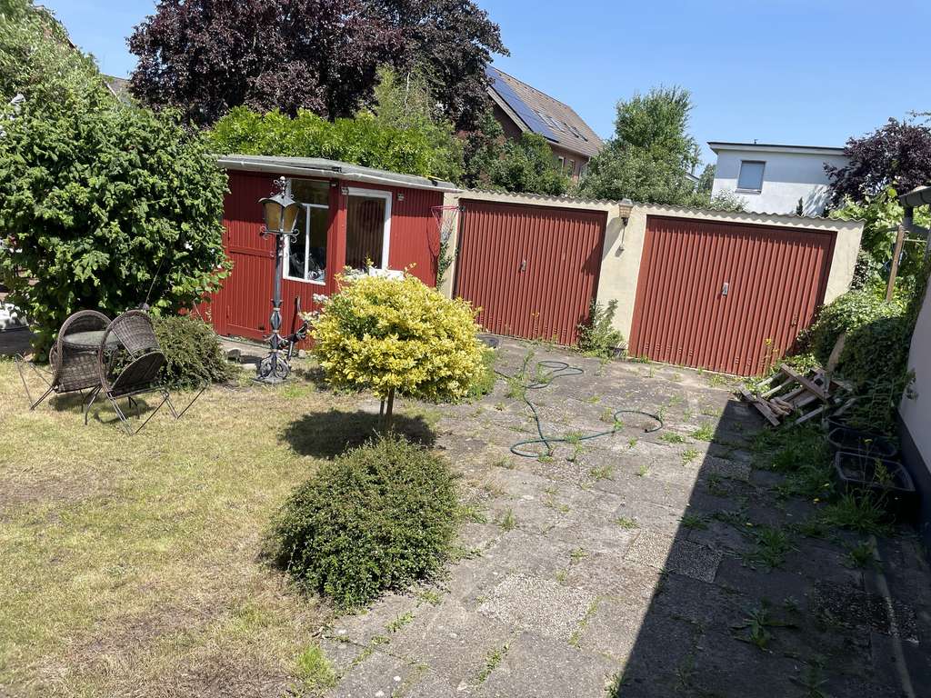 Immobilie in Elmshorn - Mehrfamilienhaus mit großem Garten in Elmshorn - Bild 0