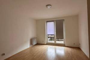 Schöne 3-Zimmer-Wohnung mit Balkon und Küche | 59 m² | ruhige Lage – Straße d. OdF 16, 6237 Spergau – Vorschaubild 1