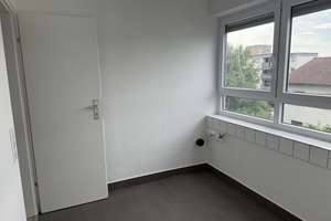Stilvoll modernisiert: 4,5-Zimmer-Wohnung in Reutlingen – Die vollständige Adresse der Immobilie erhältst du vom Anbieter., 72762 Reutlingen-Mitte, Reutlingen – Vorschaubild 7
