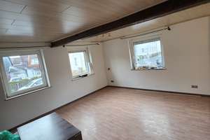 Familienhaus mit Garten, Garage & Stellplätzen in Buseck – Die vollständige Adresse der Immobilie erhältst du vom Anbieter., 35418 Buseck – Vorschaubild 5