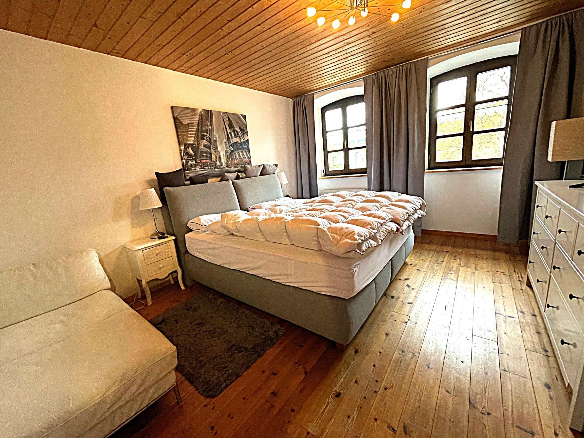 Immobilie in Üxheim - Wohnen Sie da, wo andere Urlaub machen
1 Haus und 1 Wohnung  mit Doppelgarage
stilvoll - gemütlich - Bild 14