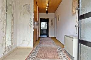 Großzügiger Bungalow auf 941 m² Grundstück mit Ausbaupotenzial und Garten in ruhiger Lage – 94419 Reisbach – Vorschaubild 4