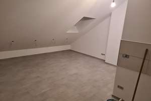 2-Zimmer-Dachgeschosswohnung mit Einbauküche in Köln Porz Grengel – Himbeerweg 2, 51147 Grengel, Köln – Vorschaubild 9