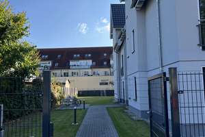 Tolle 2 Zimmer-Wohnung mit Balkon, Einbauküche wartet auf Sie! – Semmelweisstraße 22, 12524 Altglienicke, Berlin – Vorschaubild 16