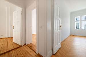 ☀️ Traumhafter Stuckaltbau im Samariterkiez! – Renovierte 3 Zi Whg mit Süd-Balkon & Fischgrätparkett – Die vollständige Adresse der Immobilie erhältst du vom Anbieter., 10247 Friedrichshain, Berlin – Vorschaubild 7