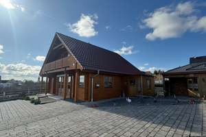 **Holz-Blockhaus in ruhiger Feldrandlage am Rande der Rhön / Dauerhaft Wohnen oder Ferienhaus** – Die vollständige Adresse der Immobilie erhältst du vom Anbieter., 98631 Grabfeld – Vorschaubild 2