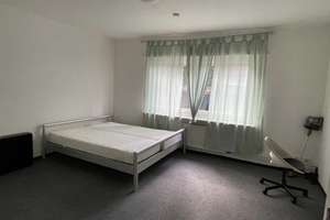 2 Zimmer in 3er Männer WG frei