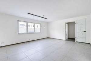 Licht, Garten & Komfort: 4,5 Zimmer auf 160,5 m² barrierefreies Wohnen in bester Lage – Die vollständige Adresse der Immobilie erhältst du vom Anbieter., 53474 Bad Neuenahr-Ahrweiler – Vorschaubild 7