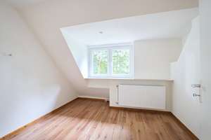 Zweifamilienhaus in Hamburg-Poppenbüttel – Die vollständige Adresse der Immobilie erhältst du vom Anbieter., 22399 Poppenbüttel, Hamburg – Vorschaubild 24