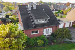 Heimkommen und Wohlfühlen!
Klassisches Einfamilienhaus mit tollen Extras in guter Lage von Laggenbe – Die vollständige Adresse der Immobilie erhältst du vom Anbieter., 49479 Ibbenbüren – Vorschaubild 8