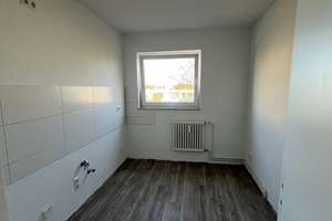 Helle Wohnung mit großzügigem Grundriss // 3.OG links - WBS erforderlich! – Stralsunder Ring 7, 38444 Westhagen, Wolfsburg – Vorschaubild 7