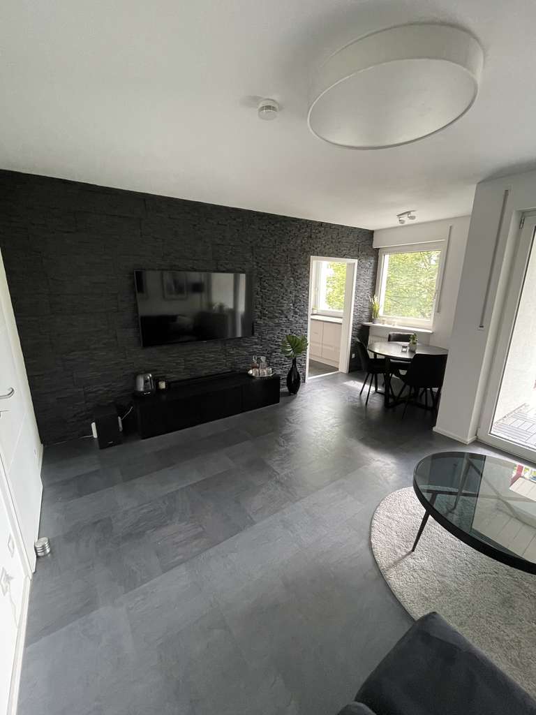 Immobilie in Feldkirchen - Attraktive zentrale 3-Zi.  mit großzügigen Balkon *provisionsfrei* - Bild 2