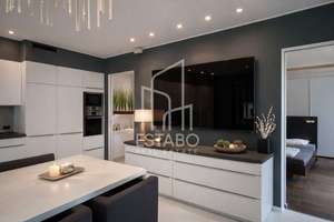 3-Zimmer-Designwohnung mit TG-Stellplatz, Südterrasse & 90 m² Garten in prämiertem Neubauensemble – Die vollständige Adresse der Immobilie erhältst du vom Anbieter., 10247 Friedrichshain, Berlin – Vorschaubild 3