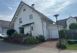 Haus vorne Garage 3. re - Kopi