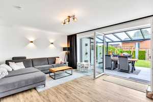 Ruheoase! Breit gebaut & clever geschnitten: Ihr neues Zuhause in Stapelfeld! – Stormarn (Kreis) – Vorschaubild 1