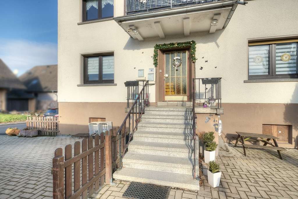 Immobilie in Windeck - Großzügiges Zweifamilienhaus inmitten von Dattenfeld  - Bild 4