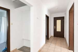Geräumige 3-Zimmer-Wohnung mit Außenstellplatz in Stuttgart-Gablenberg – 70186 Gablenberg, Stuttgart – Vorschaubild 15