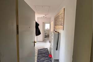 Charmante 2-Zimmer-Dachgeschosswohnung in ruhiger Lage mit Balkon mit Blick auf den Eichtalpark   – Walther-Mahlau-Stieg 3, 22041 Wandsbek (Ortsteil), Hamburg – Vorschaubild 8