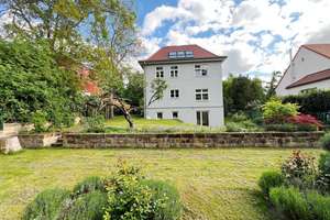 RUHIGE 5-RAUM WOHNUNG IN ZWEIFAMILIENHAUS MIT GARTENANTEIL