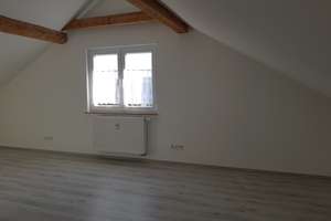 Geschmackvolle 1-Zimmer-DG-Wohnung mit EBK in Pforzheim, Sanierung in 2024 – Lange Str. 2, 75180 Büchenbronn, Pforzheim – Vorschaubild 9