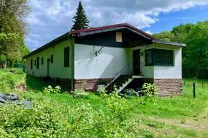 RESERVIERT - Ungeschliffene Perle - großer Bungalow mit Einliegerwohnung in absoluter Alleinlage – Die vollständige Adresse der Immobilie erhältst du vom Anbieter., 37627 Eschershausen – Vorschaubild 3