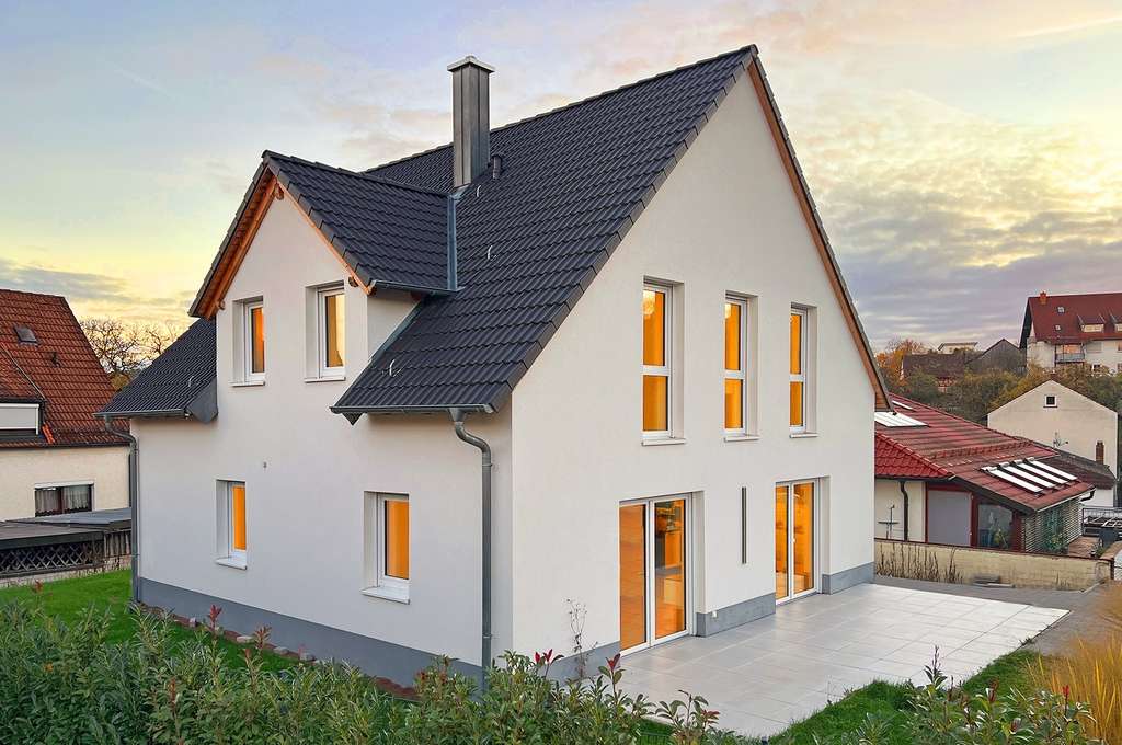 Immobilie in Litzendorf - Charmante, lichtdurchflutete und familienfreundliche Landhausidylle vor den Toren Bambergs - Bild 0