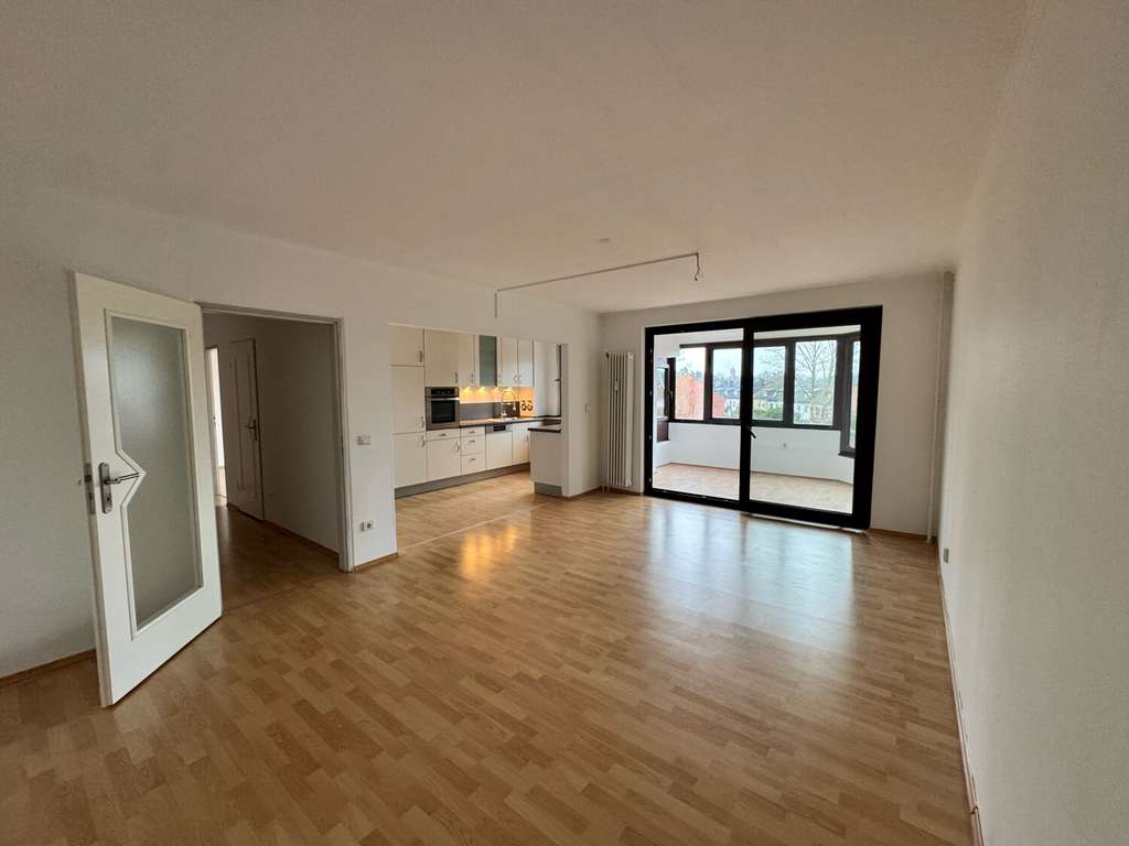 Immobilie in Bad Schwartau - Gepflegte 2-Zimmerwohnung mit Wintergarten, Aufzug & Tiefgarage - Bild 1