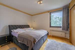Blick ins Grüne!
Helle und gut geschnittene 3-Zimmer-Eigentumswohnung mit Duplexstellplatz – Die vollständige Adresse der Immobilie erhältst du vom Anbieter., 81243 Aubing-Süd, München – Vorschaubild 5