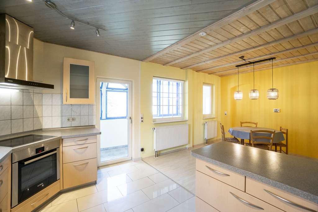 Immobilie in Inzigkofen - Modernisiertes Einfamilienhaus mit Scheune und vielseitigen Nutzungsmöglichkeiten - Bild 3