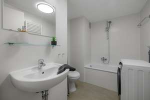 Exclusive 1-Bedroom Apartment in a Prime Location – Viktualienmarkt, Munich – Die vollständige Adresse der Immobilie erhältst du vom Anbieter., 80469 Gärtnerplatz, München – Vorschaubild 3