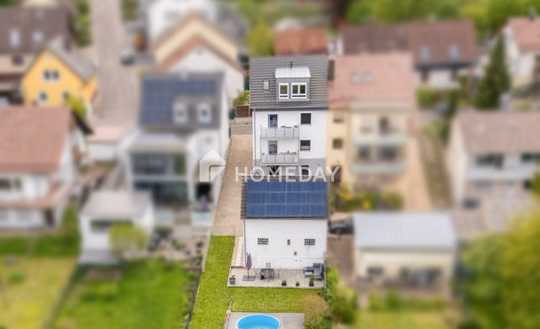 Großes Anwesen: 3 Wohnungen, Nebengebäude, Pool & PV-Anlage – Wohnen + Mieteinnahmen