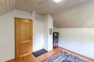 Einfamilienhaus mit Einliegerwohnung und großem Garten in Hanglage – selbst nutzen oder profitieren – Freudenstadt (Kreis) – Vorschaubild 11